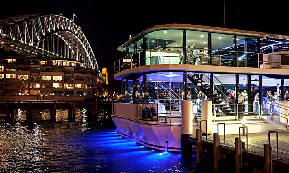 悉尼 Clearview 3小时豪华玻璃游船 (璀璨情人港/含八道式晚餐)
